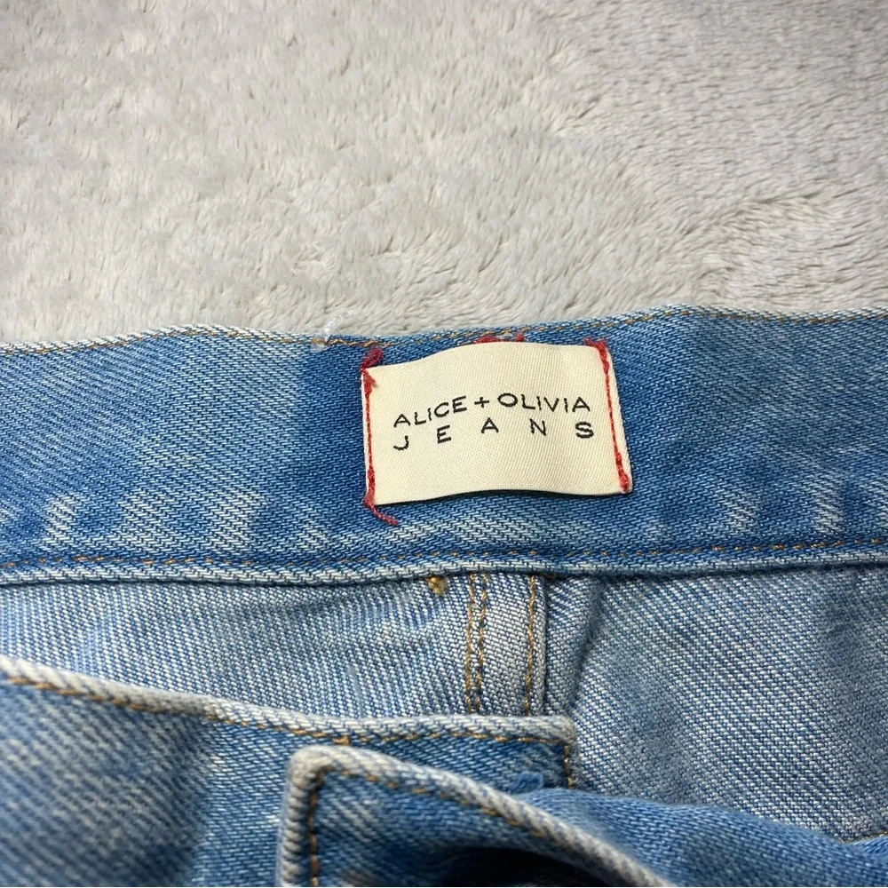 ALICE + OLIVIA Baggy Denim Cargo mid rise Jeans light Blue Wash selvedge Sz 28 - Picture 3 of 9